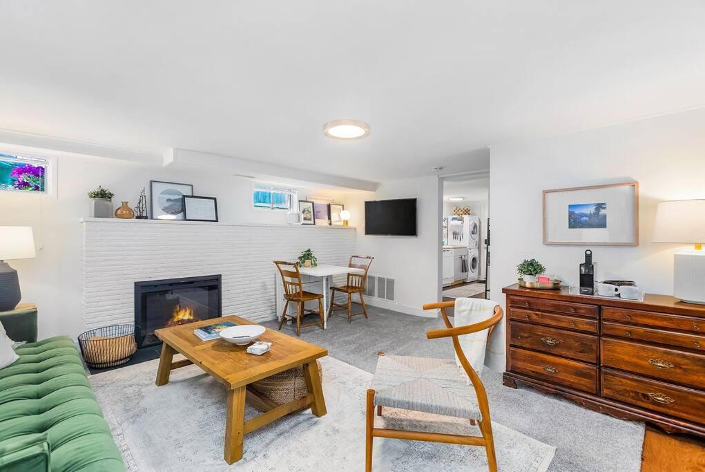 Lilac In Law, Picturesque Lower Unit Seattle Esterno foto