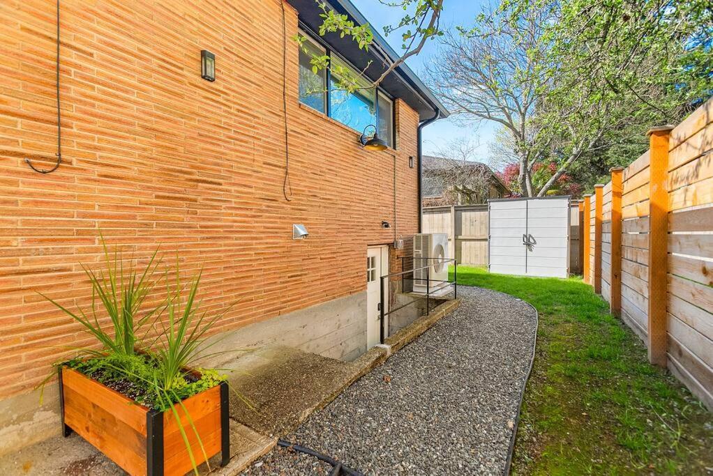 Lilac In Law, Picturesque Lower Unit Seattle Esterno foto