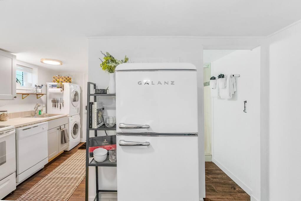 Lilac In Law, Picturesque Lower Unit Seattle Esterno foto